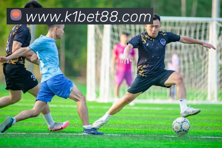 只管打球好看三球表现抢眼却三分失准成比赛遗憾